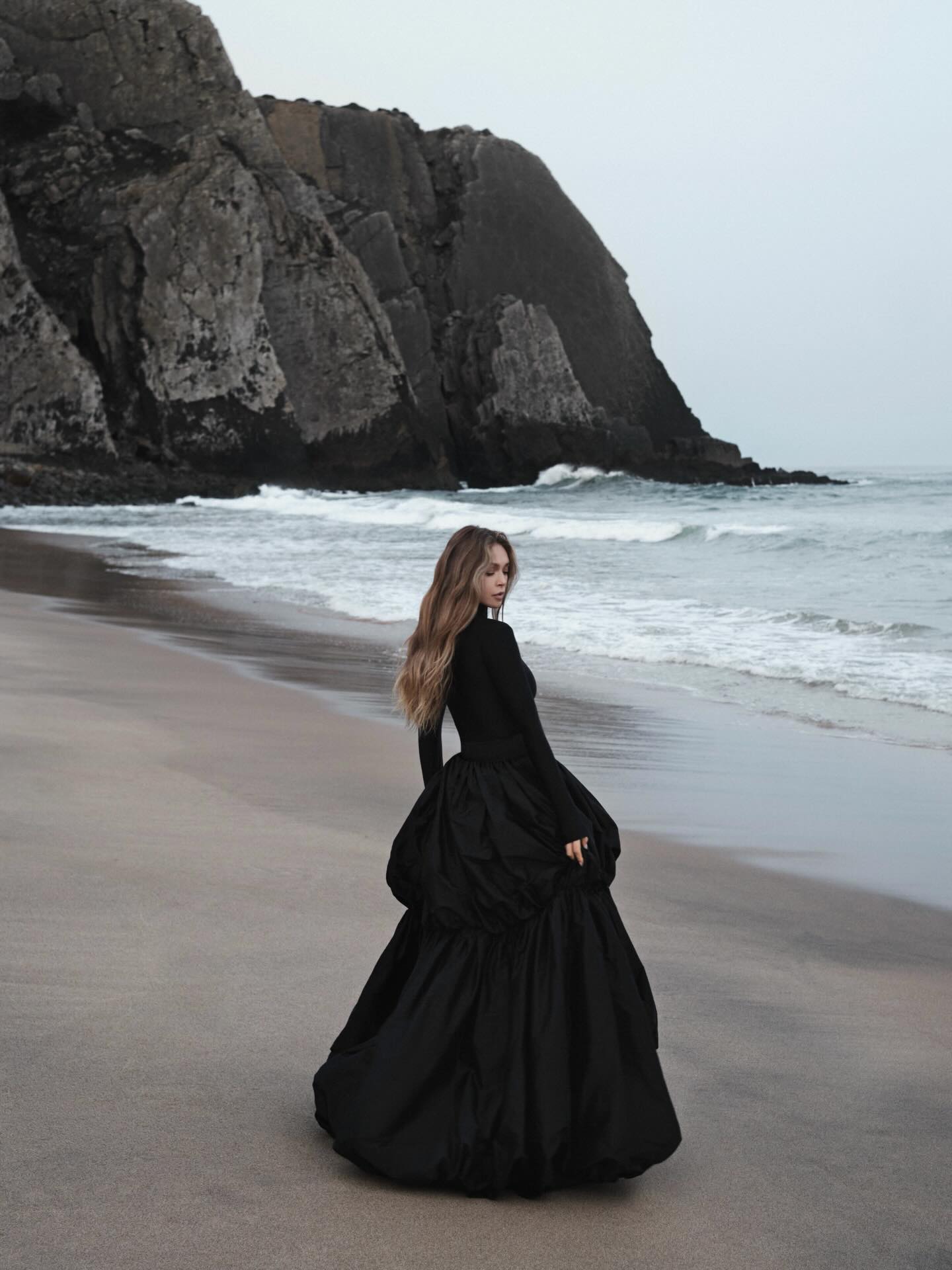 Dramatic High Waist Ruffled Sk - đánh giá và giá Women Formal Wear Photoshoot