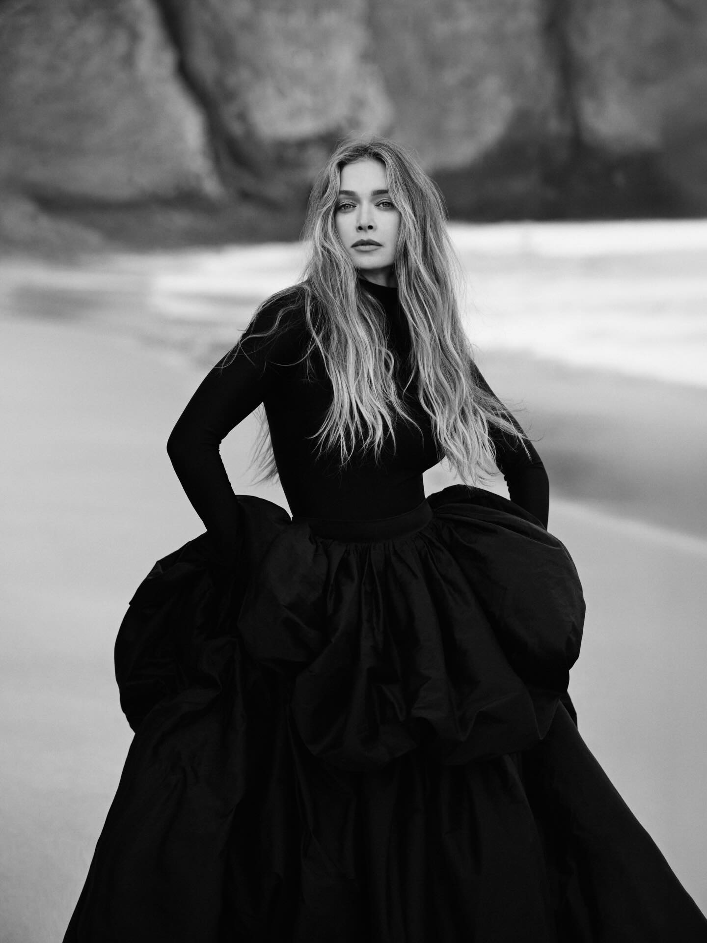 Dramatic High Waist Ruffled Sk - đánh giá và giá Women Formal Wear Photoshoot